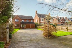 Photo 32- click for photo gallery